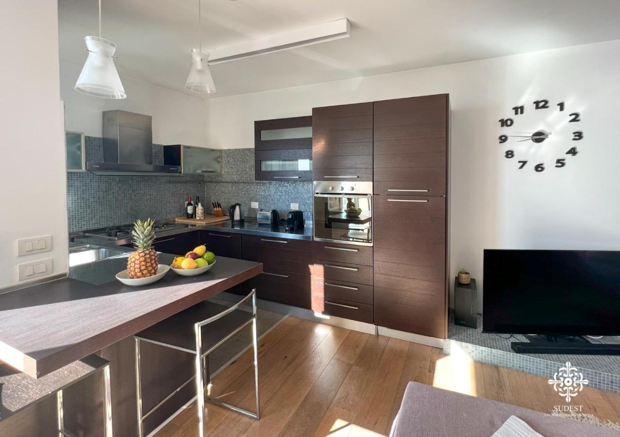 Infinito - Attico Sul Mare Apartment เวียสเต ภายนอก รูปภาพ