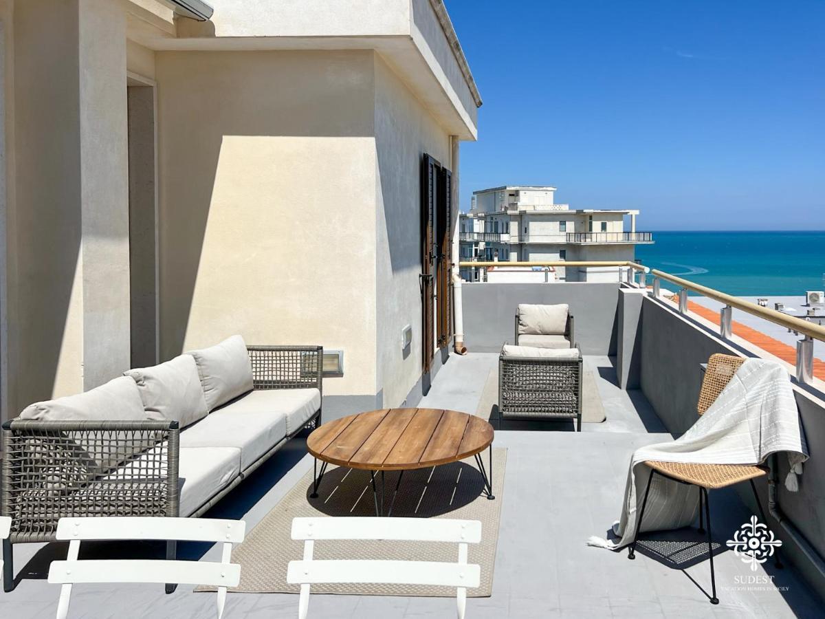 Infinito - Attico Sul Mare Apartment เวียสเต ภายนอก รูปภาพ