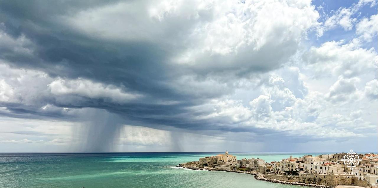 Infinito - Attico Sul Mare Apartment เวียสเต ภายนอก รูปภาพ